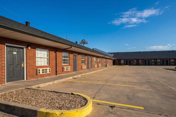 Stay Inn Checotah near Eufaula Lake, Брондау Қонақ үй Eufaula Оклахома