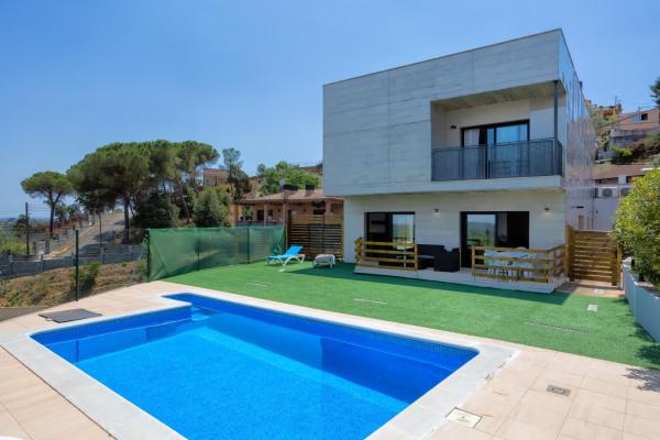 Hauzify I Villa Velaz, Брондау  Fogars de la Selva 