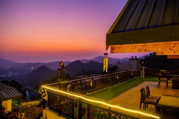 The Bougainvillea Retreat - A Luxury Private Pool Villa in Dehradun, Брондау  Dehradun Uttarakhand