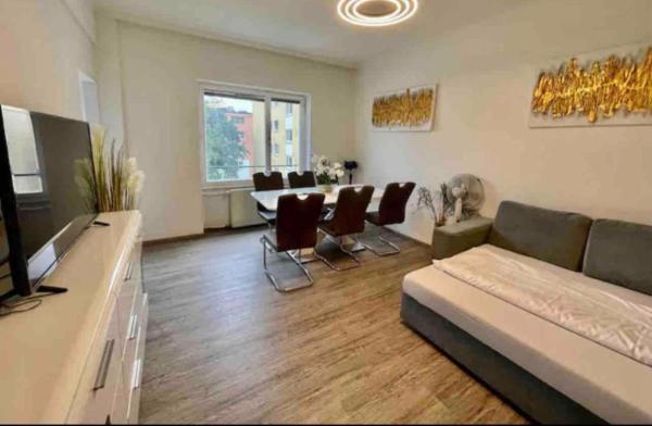 Mozarts Salzburg Residence, Брондау  Maxglan W. A. Mozart Salzburg Airport