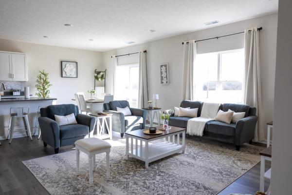 Holistic Campus Rental, LLC, Брондау  Оксфорд Ohio