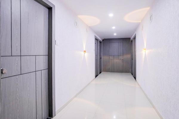 Hotel O Square Hotel, Брондау  Rānder Gujarat