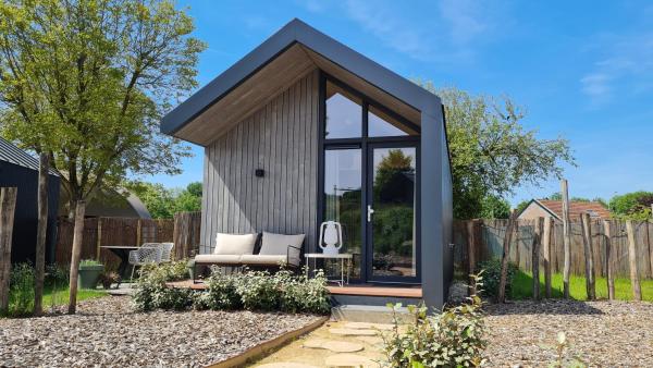 Luxe tinyhouse voor 2 personen met hottub, Брондау  Meerssen Heuvelland
